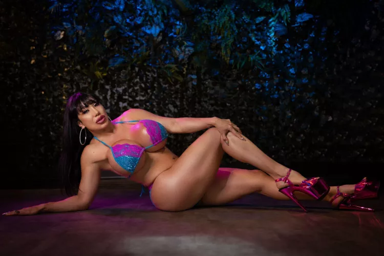 Divine Ms Devine by BitsnBoobs