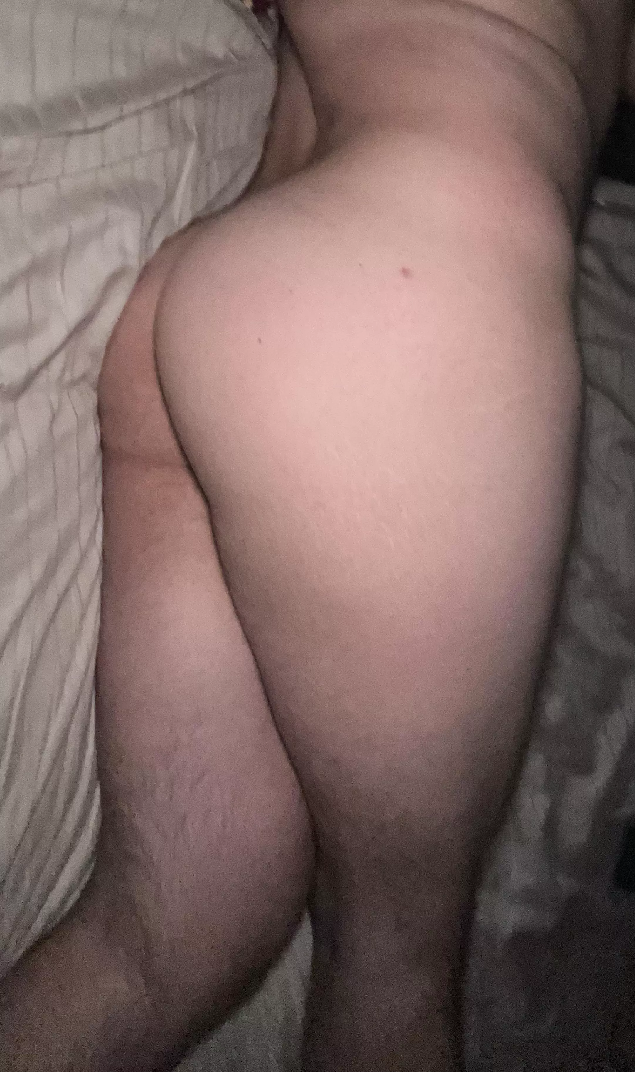 Do we like thick long legs? posted by Bubbly_plush