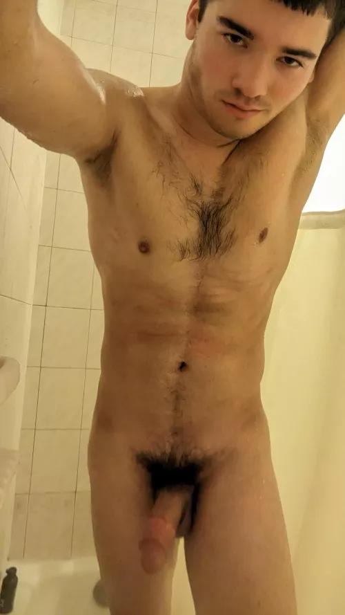 Do you like to kiss in the shower? by Walker_2020