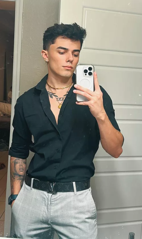 Feeling spiffy by TattedStudent