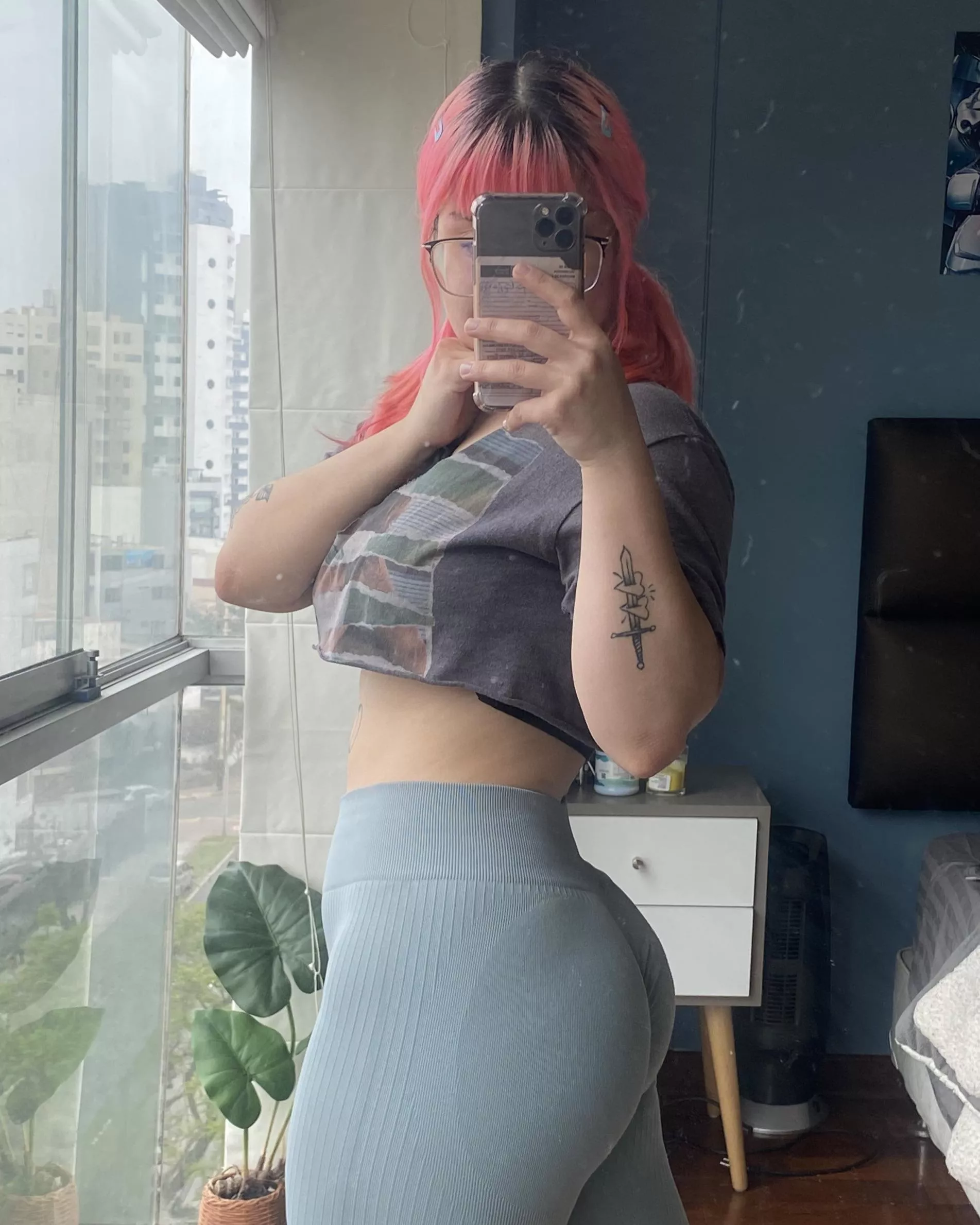 Glutes and back day posted by YvieVelour69