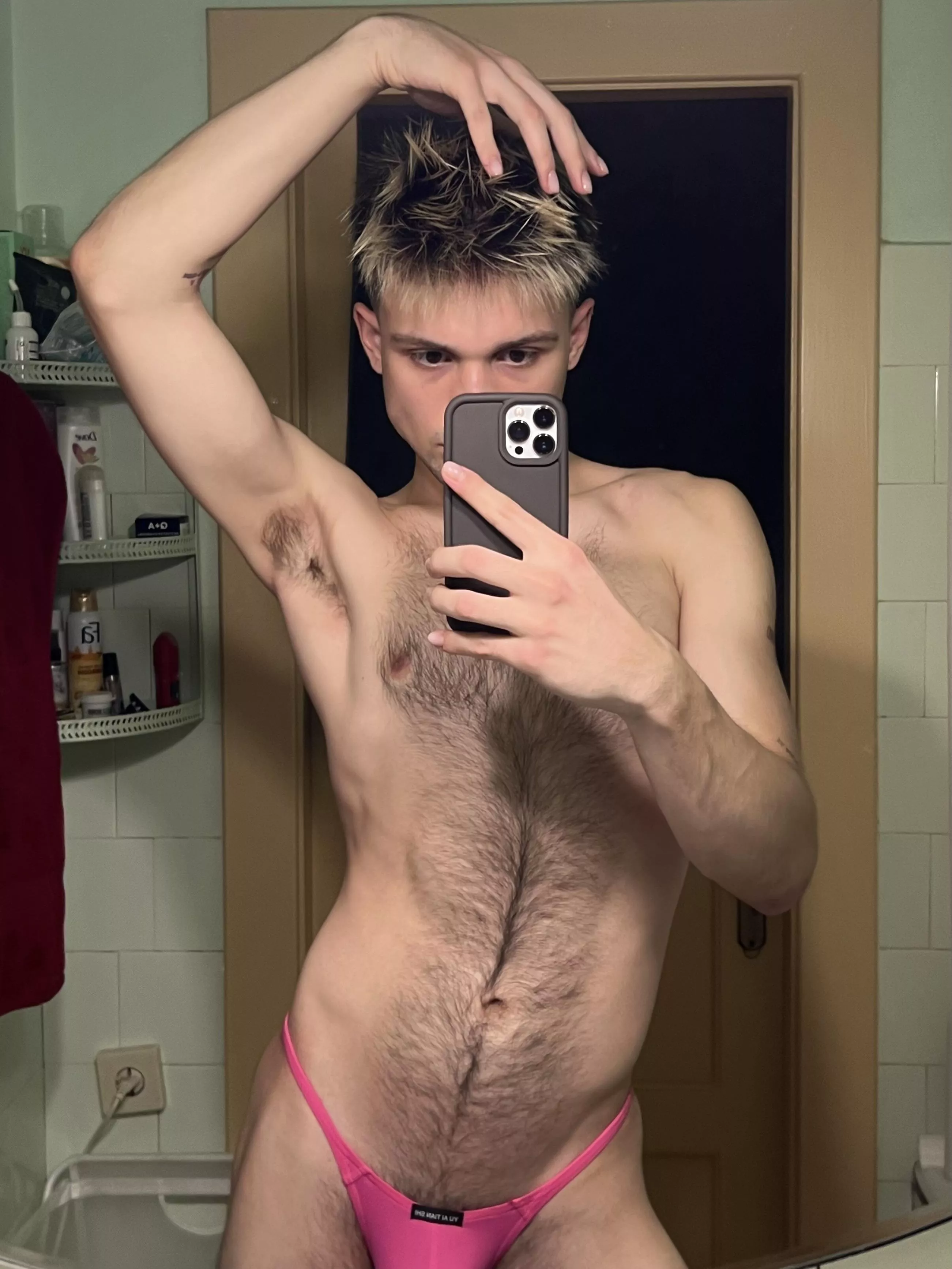 Hairy 19 years old boys get love here? posted by LukeTorres333