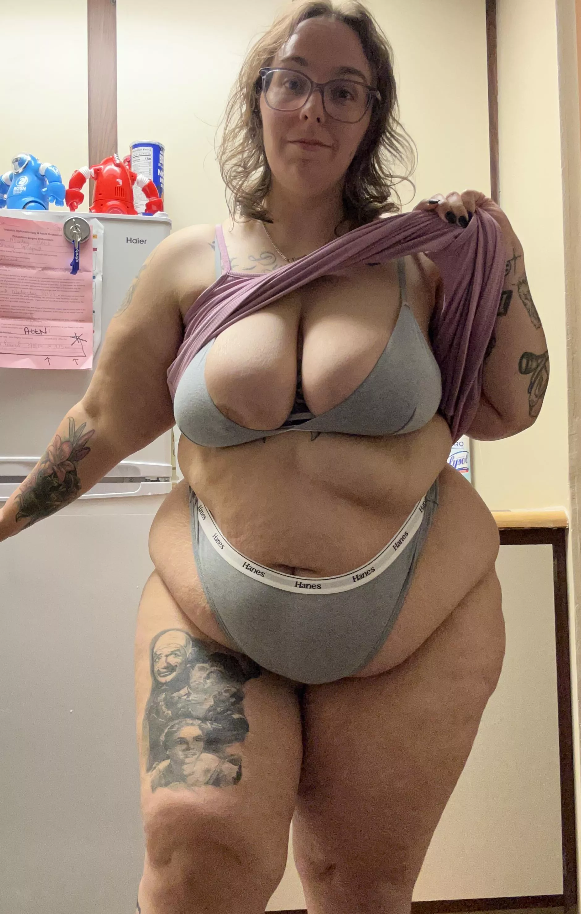 Happy Hump Day ❤️ posted by SaltyCookie1996