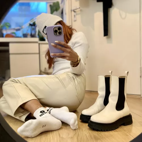 Hey you 😈 by isa_stillsinning