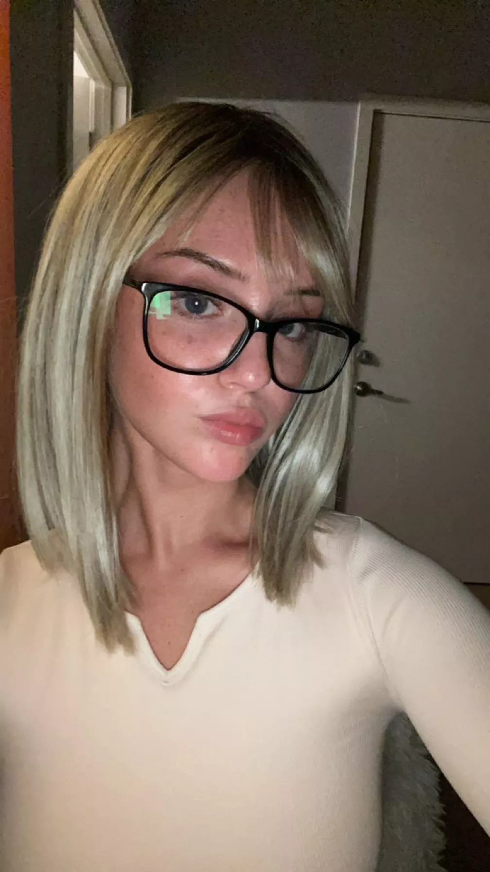 I am seeking older guys for a wild session posted by henryanaxonr44