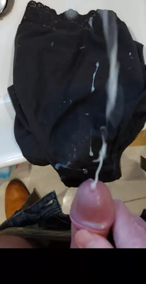 I like hosing down knickers  by nevets3663