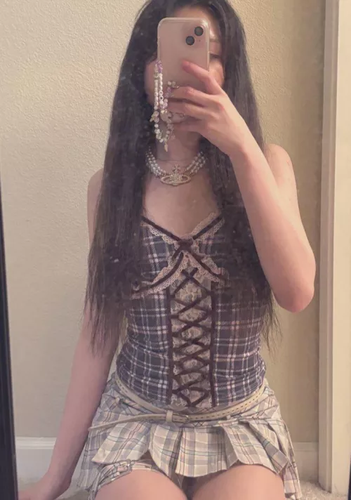 I love plaid clothing  by SailorDae