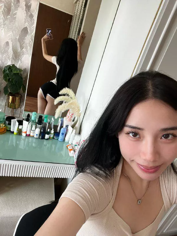 If you had to describe my body in 2 words, what would they be? posted by Sad_Remote_6496