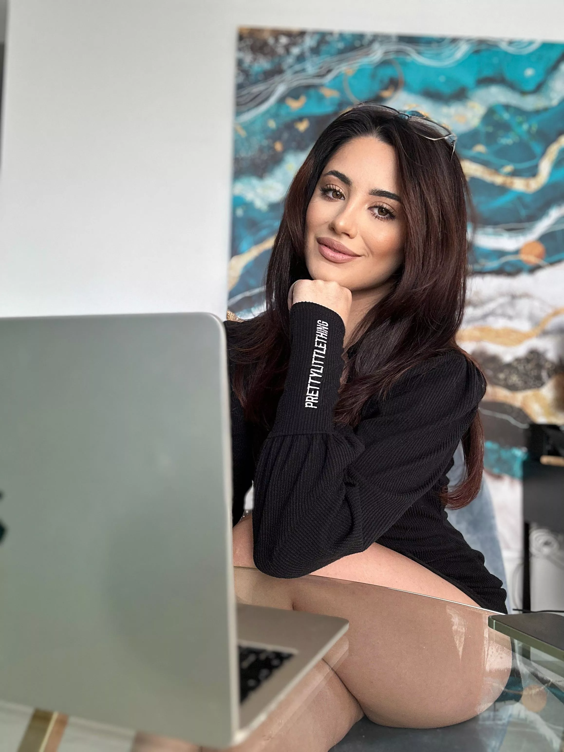 Imagine coming to work to this smile posted by nerdyavaaa