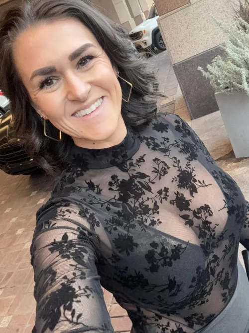 Is this top ok for a Date night. Or would it be too distracting.  by hotmomnexxxtdoor