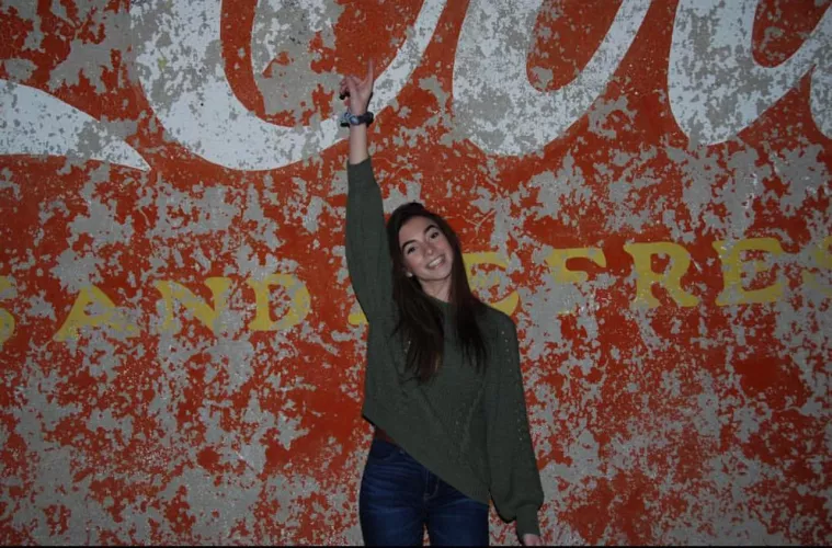 I’ve been told I’m pretty for a brunette 😳 by breaksmedia