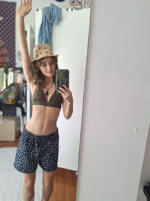 just a chill day between u and me babe F18 by aluyarabanib