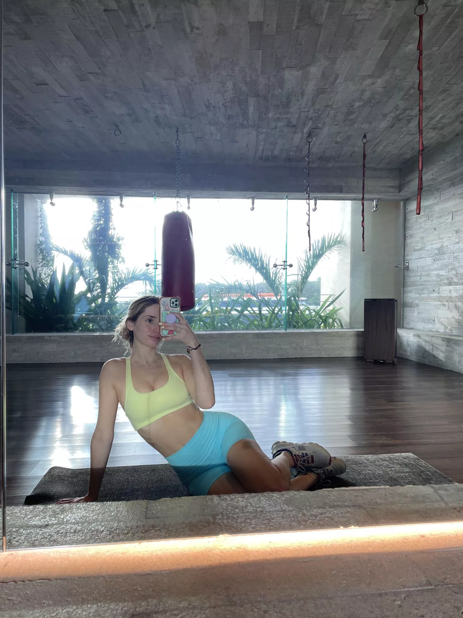 Looking for workout buddy. With benefits :D posted by submissiveprincessx