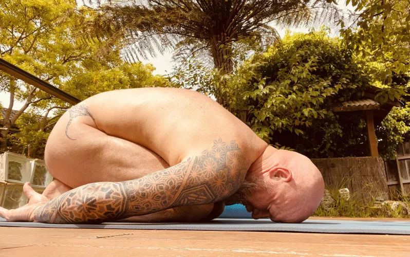 Lots of stunning ladies but where are all the boys in this community? by ConcentratedJuice001