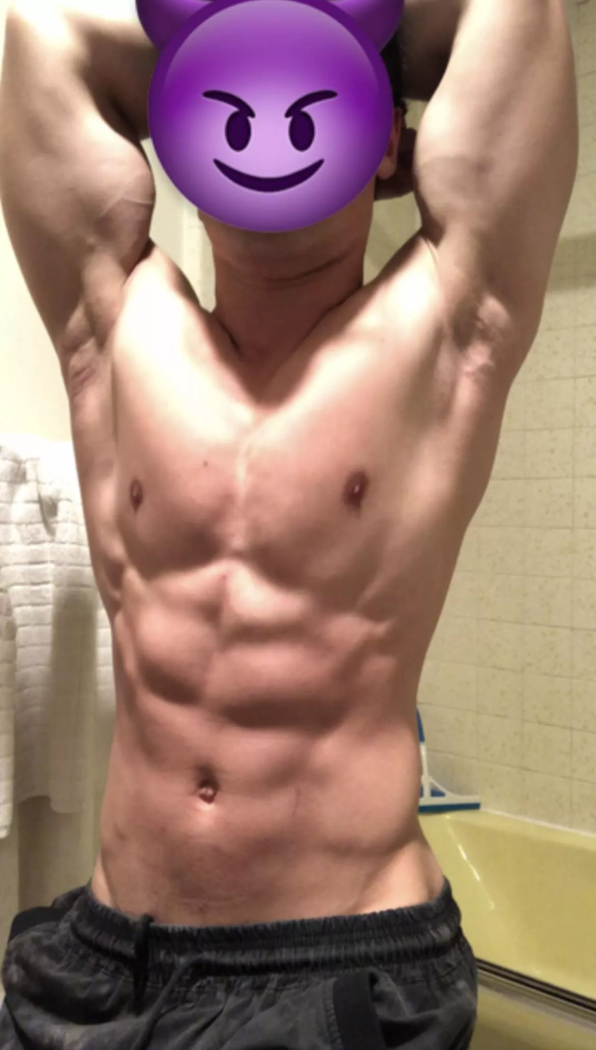 Need to get my abs massaged 😢 Any volunteers? 😈🥰 posted by TheeGuyDerek