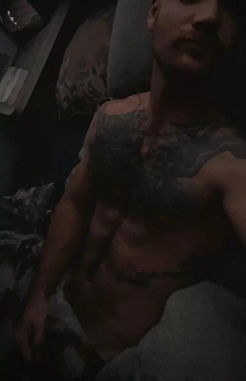 Nobody likes a blank profile 😈 by AthleticAdventur69