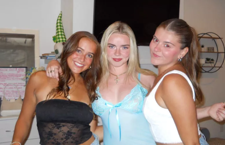 Party girls by buntyisbest