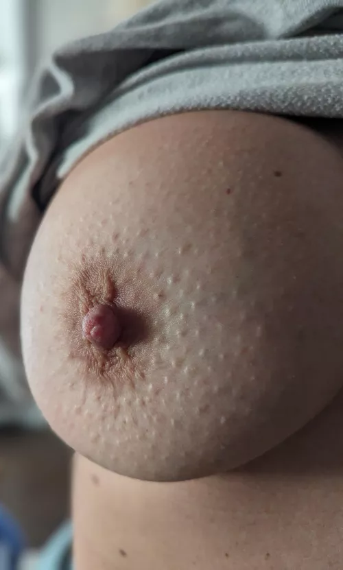 Quick selfie on this COLD morning, even I want to play with it myself by teamwifelife