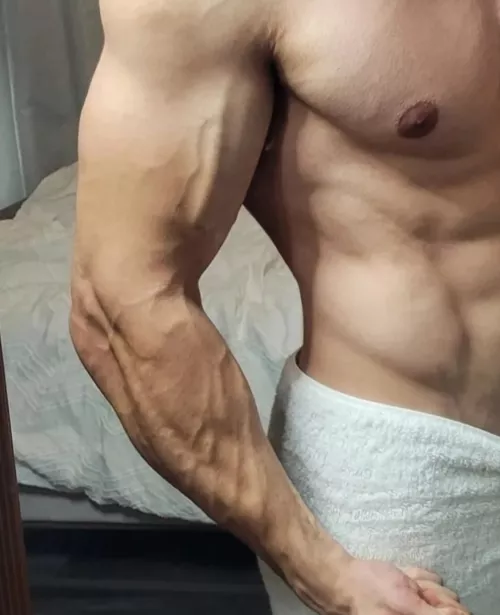 Shredded one 💪🏼😈🔥 by John_fitness91