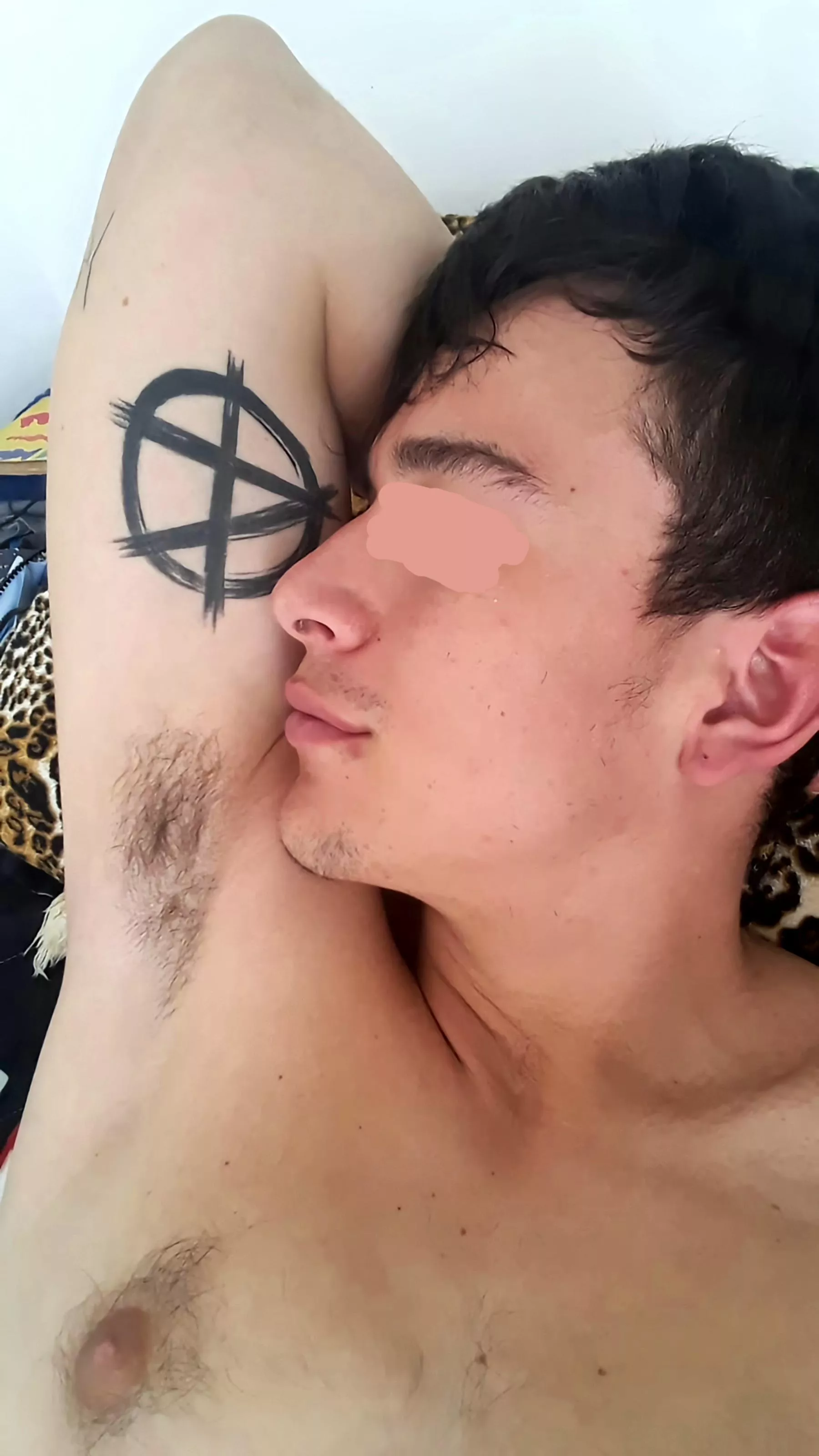 Sometimes you just gotta check the scent yourself! posted by SeveralStreet9880