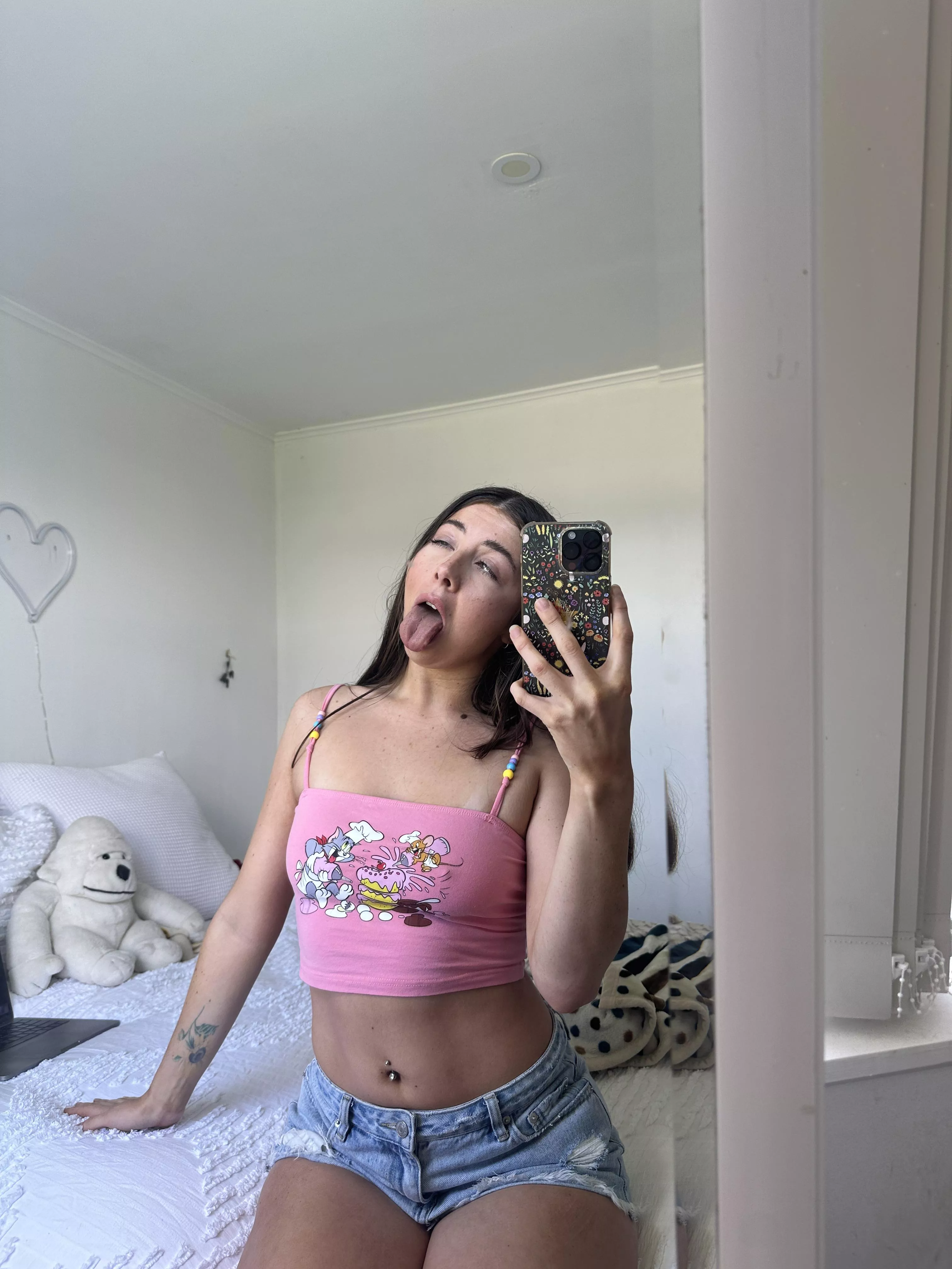 Wanna pump your white stuff in my mouth? posted by Turbulentl