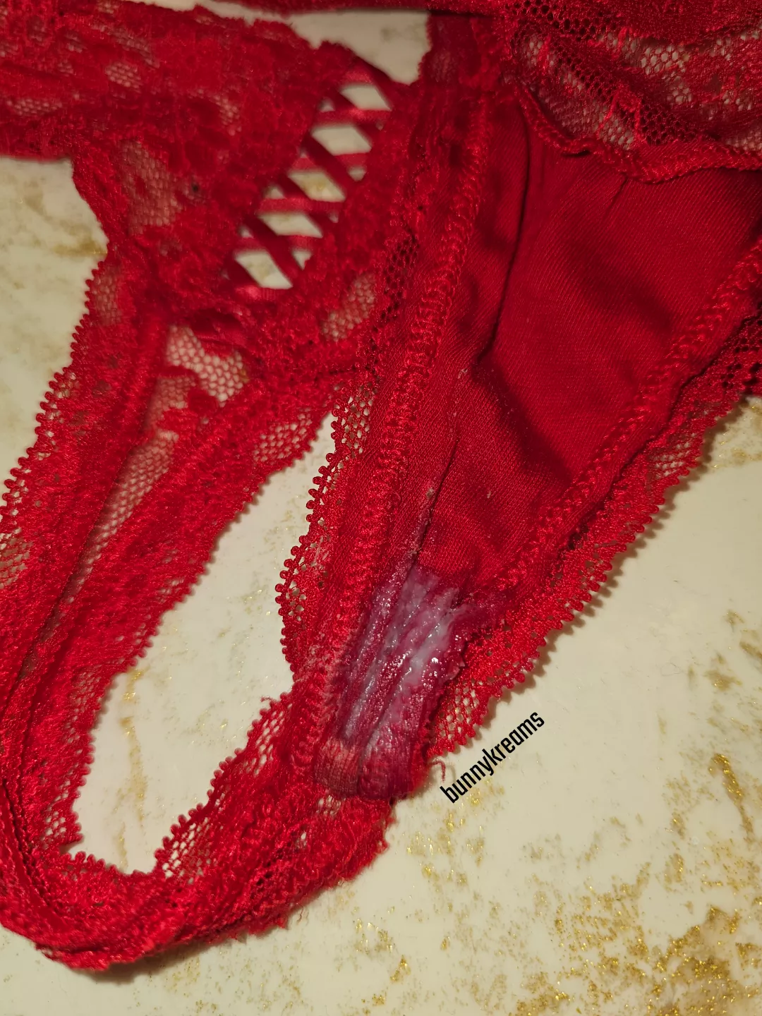 Want 2 day old panties ? posted by bunnykreamss