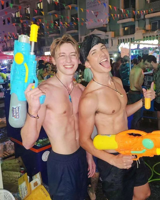 Waterguns  posted by twinkgrant