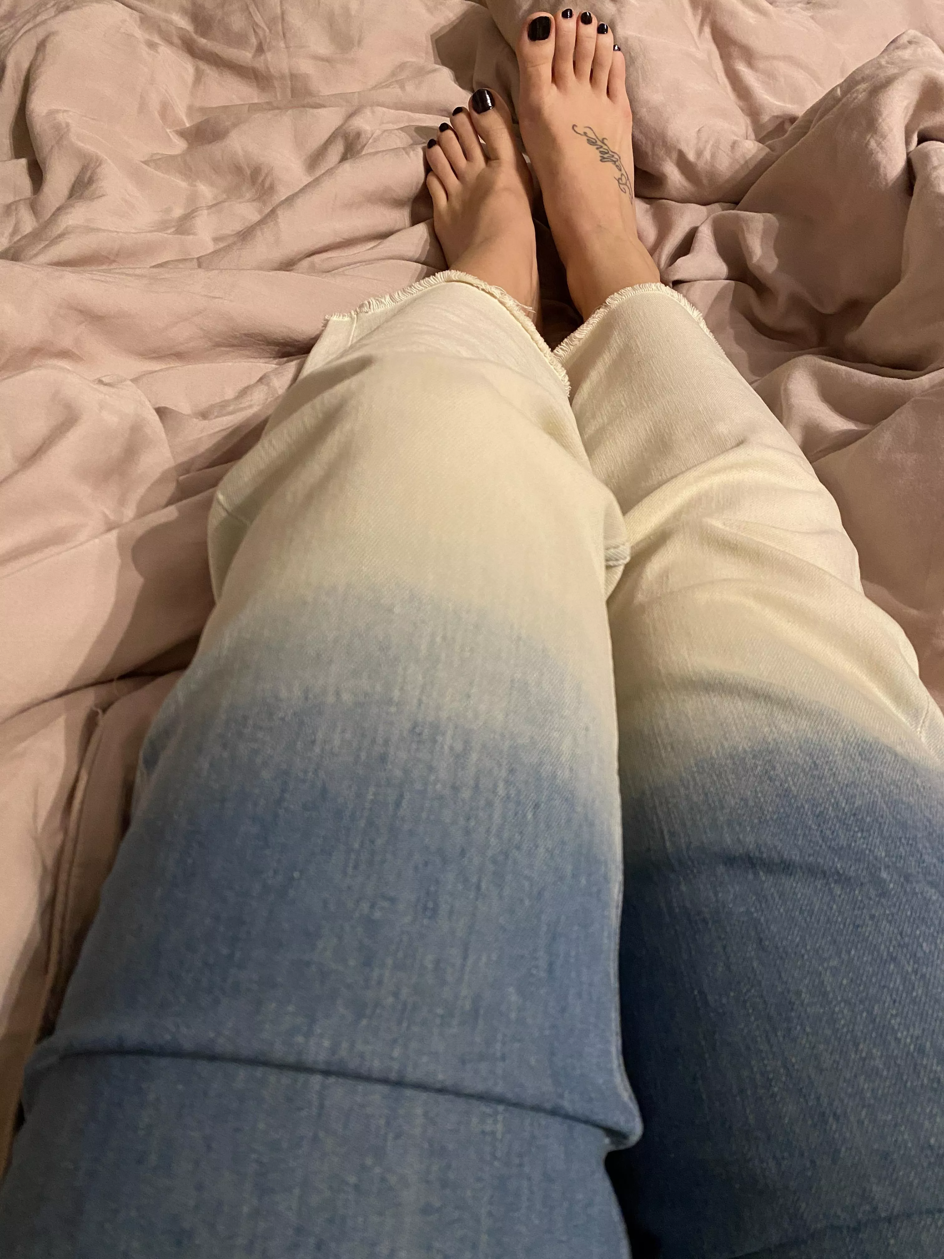 What are you thinking about my new color and new pants?😍 posted by Miss_Sunshine_777