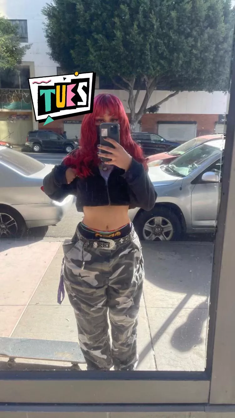 What being 5’2 does to a “boy” 🤷🏽‍♀️ posted by Sehaj_luvs