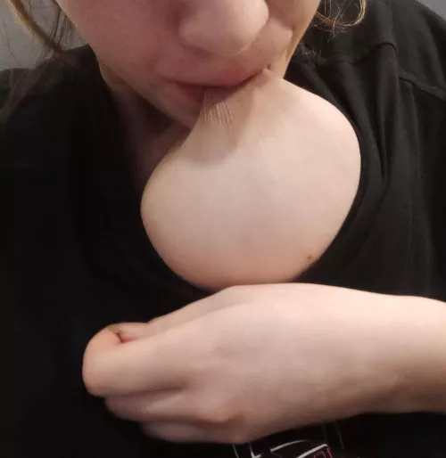 While no one sees. Girl disappeared from webcam and I don't know her name by Ok_Strawberry_4732