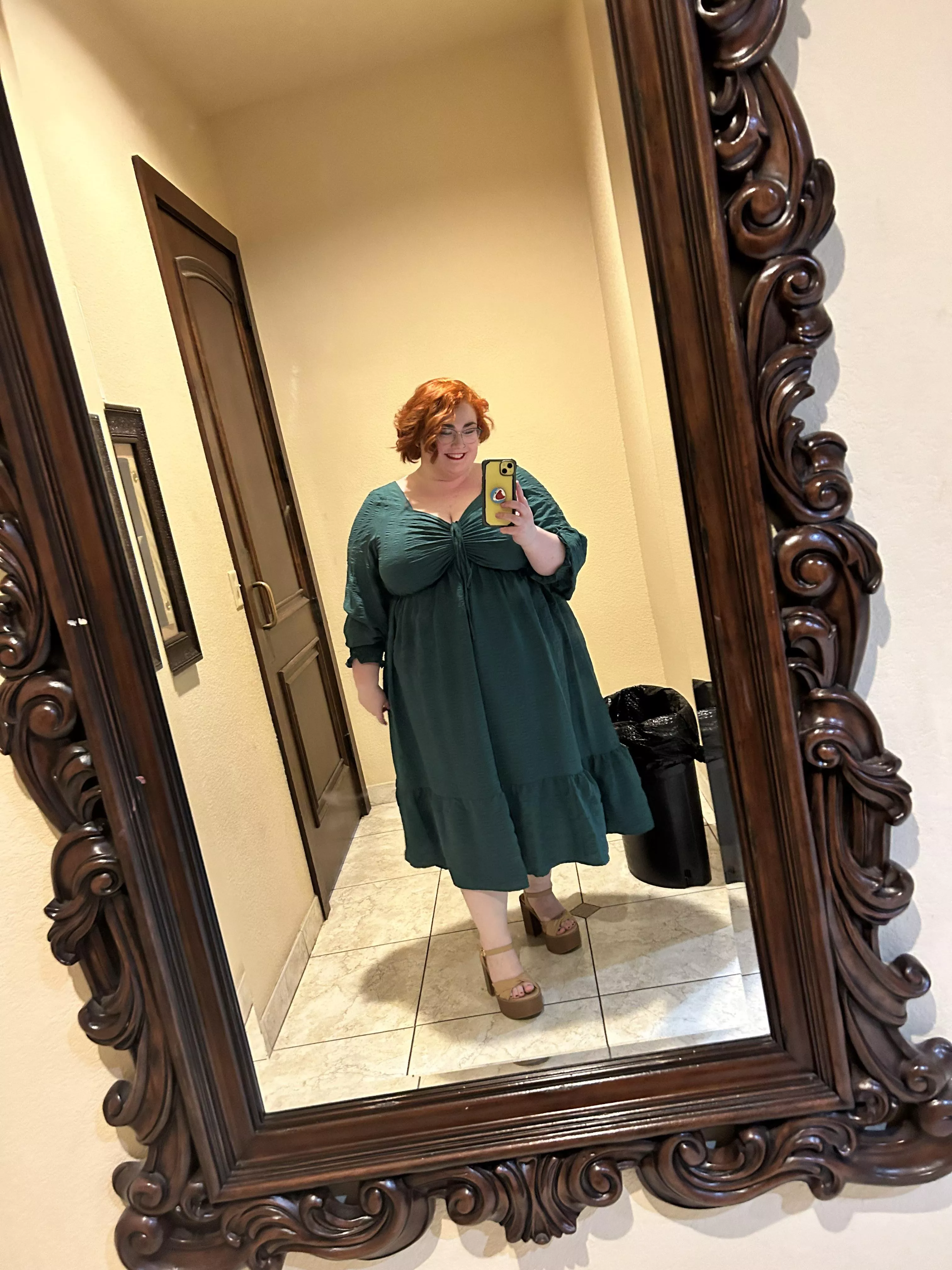 Who doesn’t love a redhead 😉❤️💚 posted by Pleasepiper000