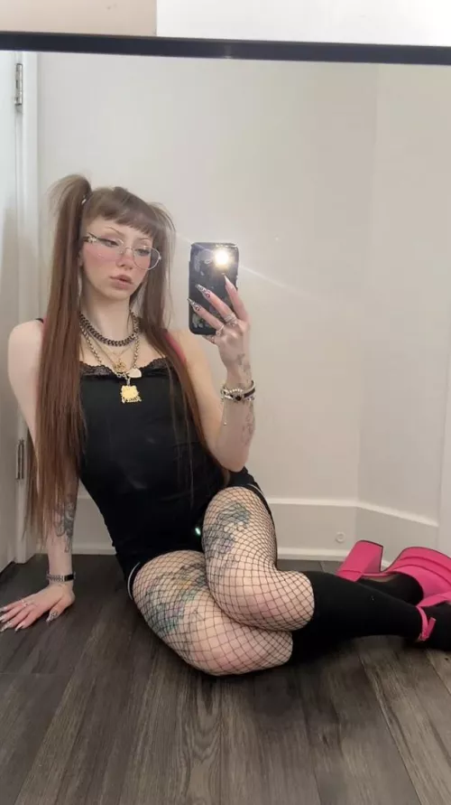 Would you let a girl with tattoos kiss you? 🤓😘 by y0urbabyd0ll