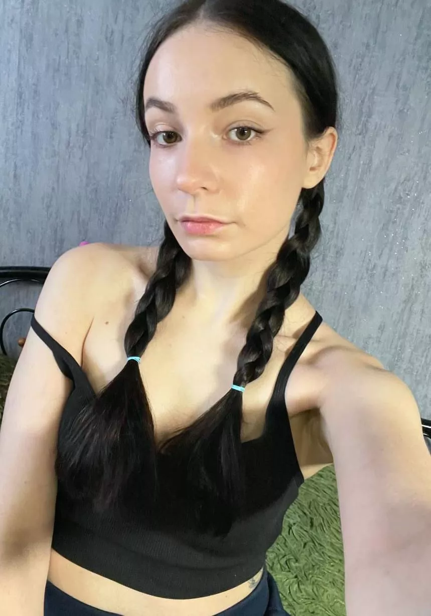 Would you use your teeth to take my panties off? Perfect wife for u daddy posted by buyrun