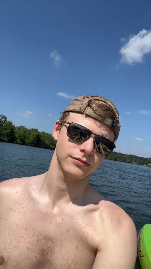 You enjoy being on the water? by Cuti3Man