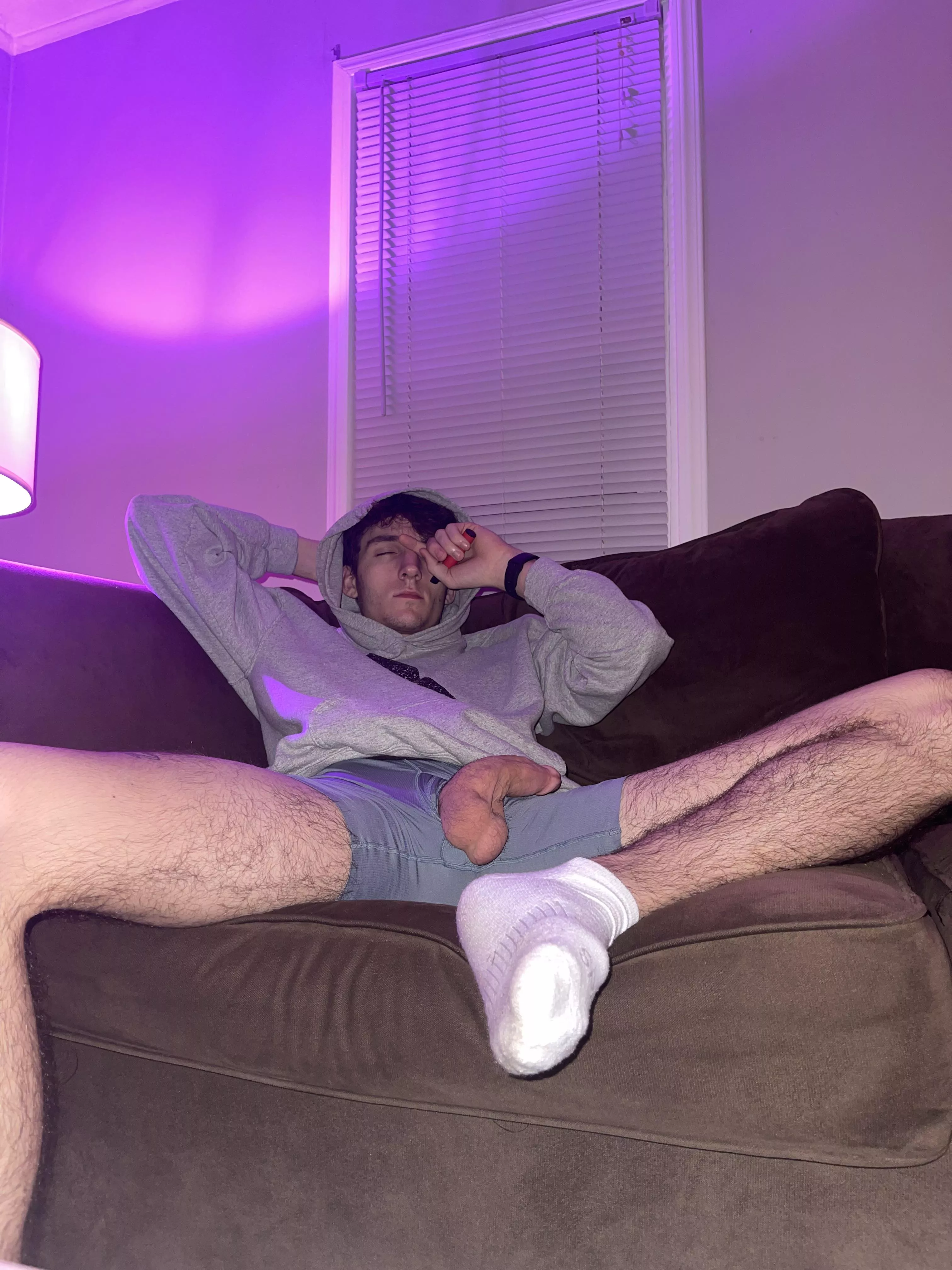 (20) You walk in on your roomate like dis posted by Training-Pie9807