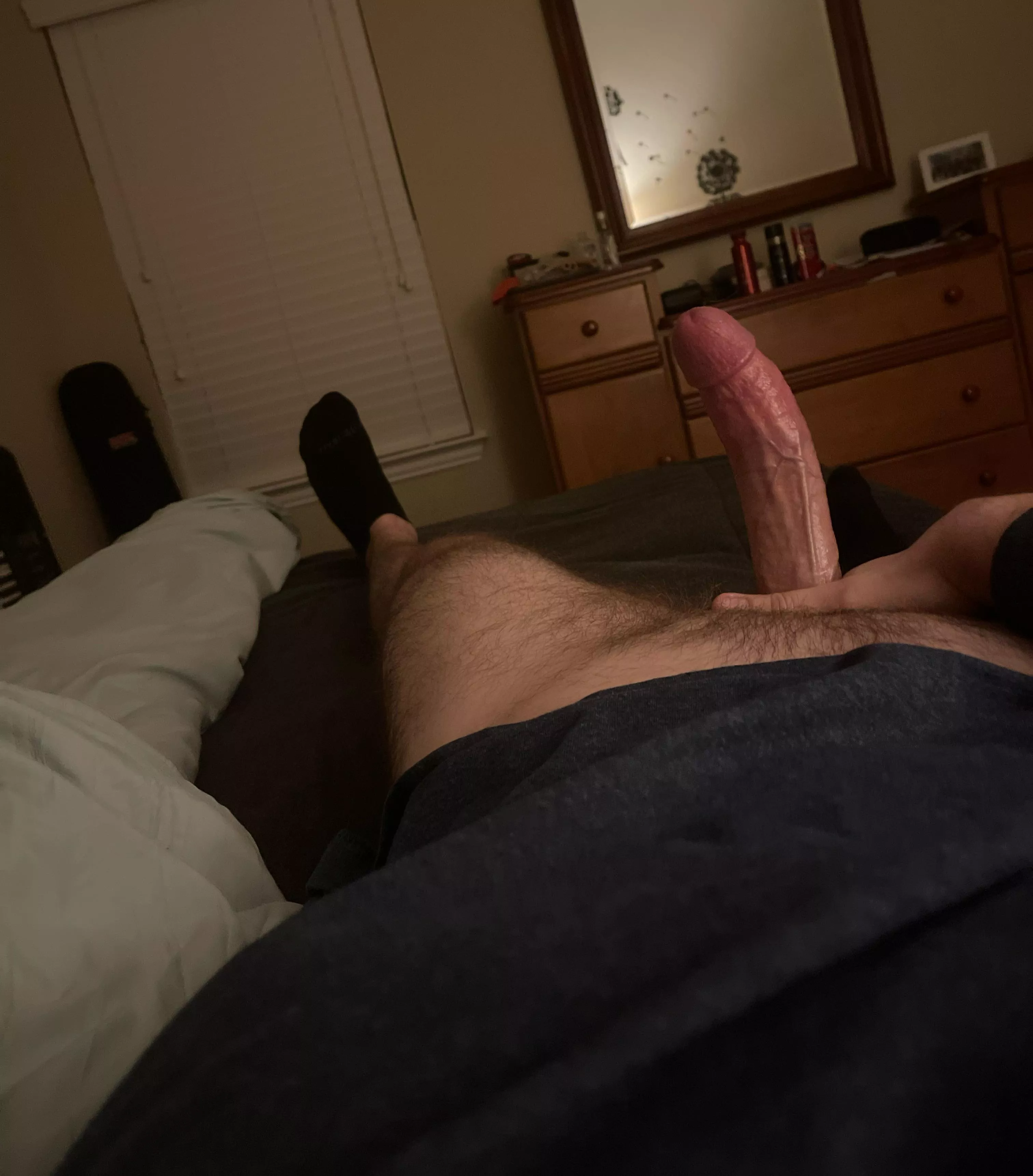 24 m looking for chill bros to jerk with. Anyone welcome (might show face) hung+ (dm me to snap) posted by Parking-Gur-6960