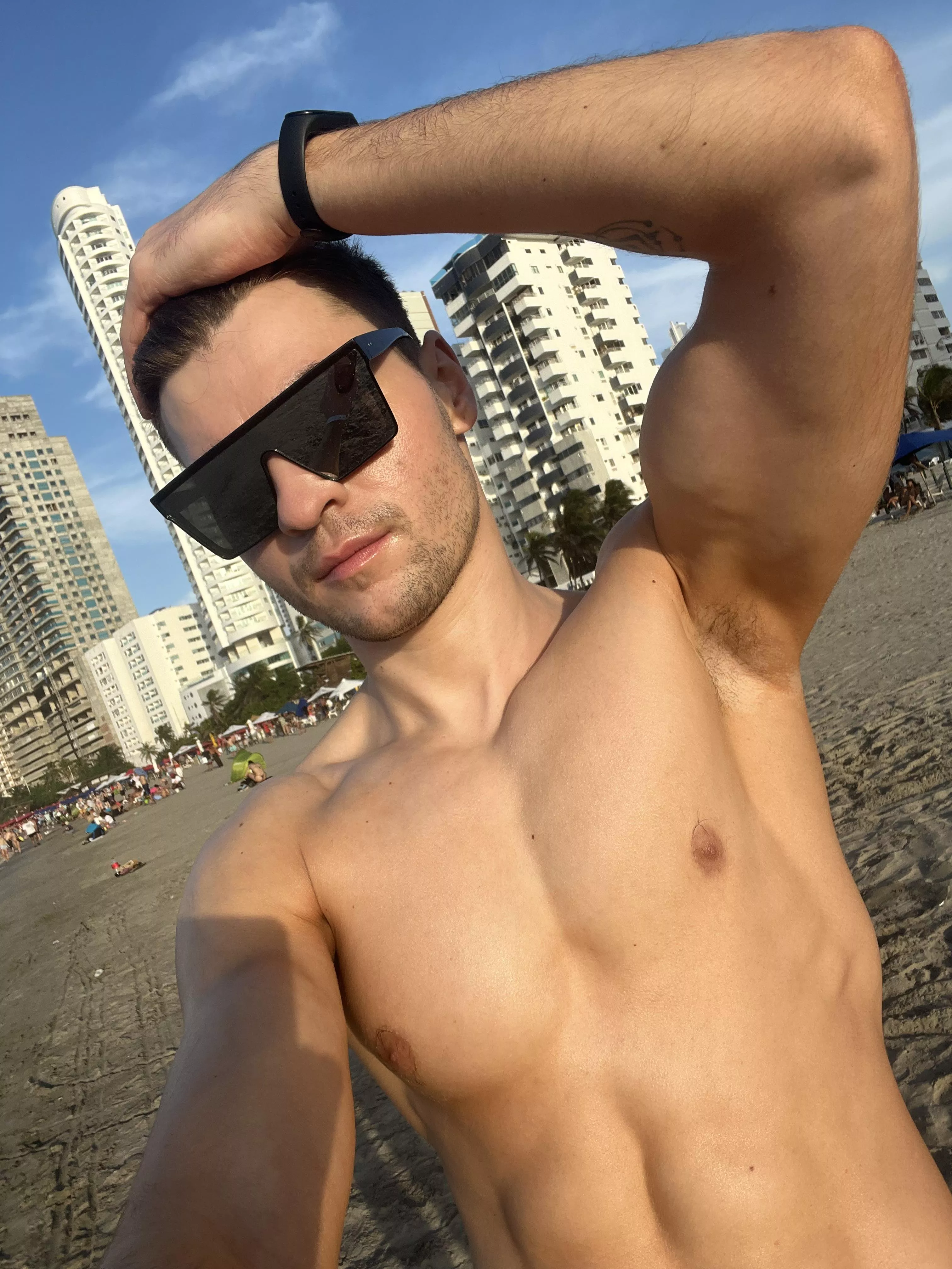 Anyone into not hairy armpits? posted by BigxAlexxx