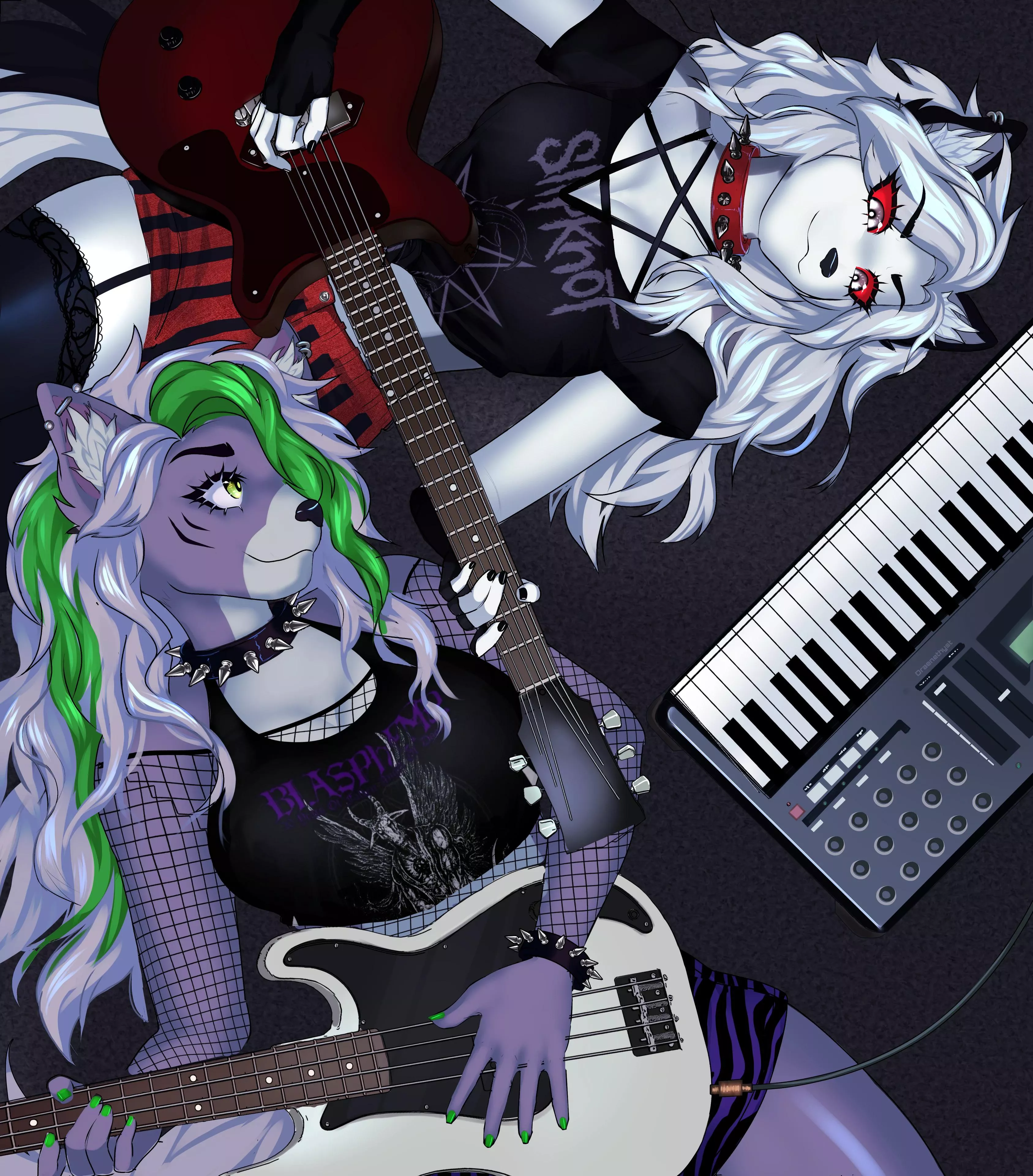 Best of both worlds 💜🖤 posted by draenethyst