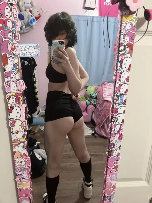 Bois always have the strongest legs in the god damn planet  by BrokenBunnies