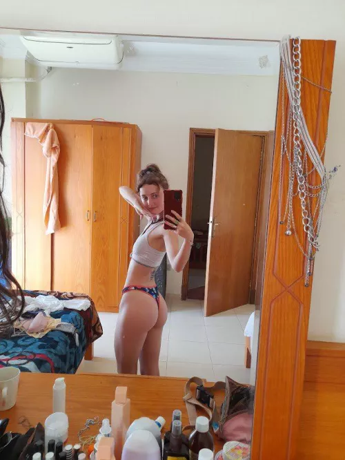 chilling with my girls but wishing u were here too F18 by aluyarabanib