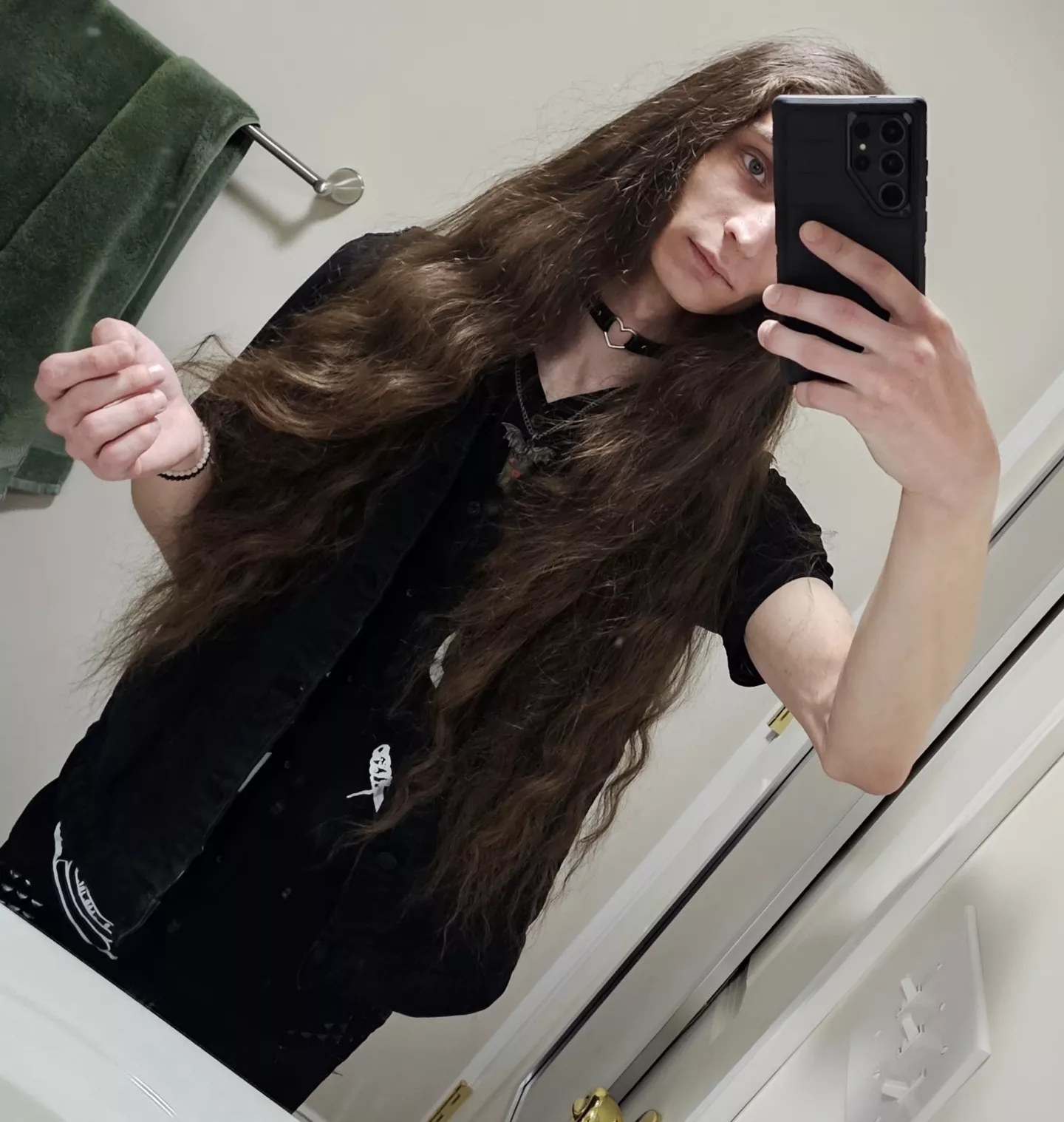 Collars and chokers make me happy 😊 posted by paravoidy