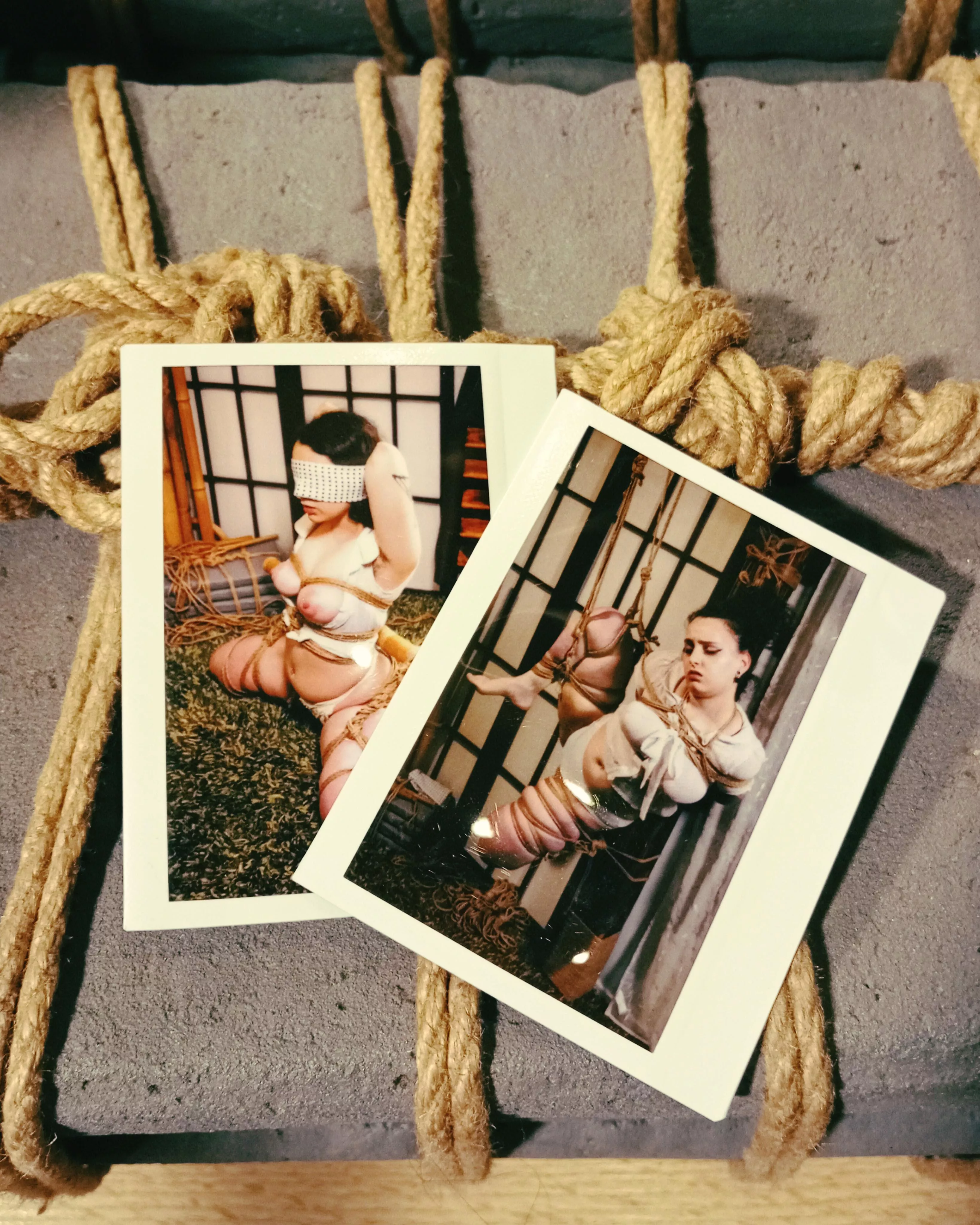 Dusting off some old snapshots from old sessions. We are starting to use our new Shibari space, we want to know what you would like to see (specific rope ties, positions, predicaments, etc.). We read them 🖤 posted by pulsokinkcouple