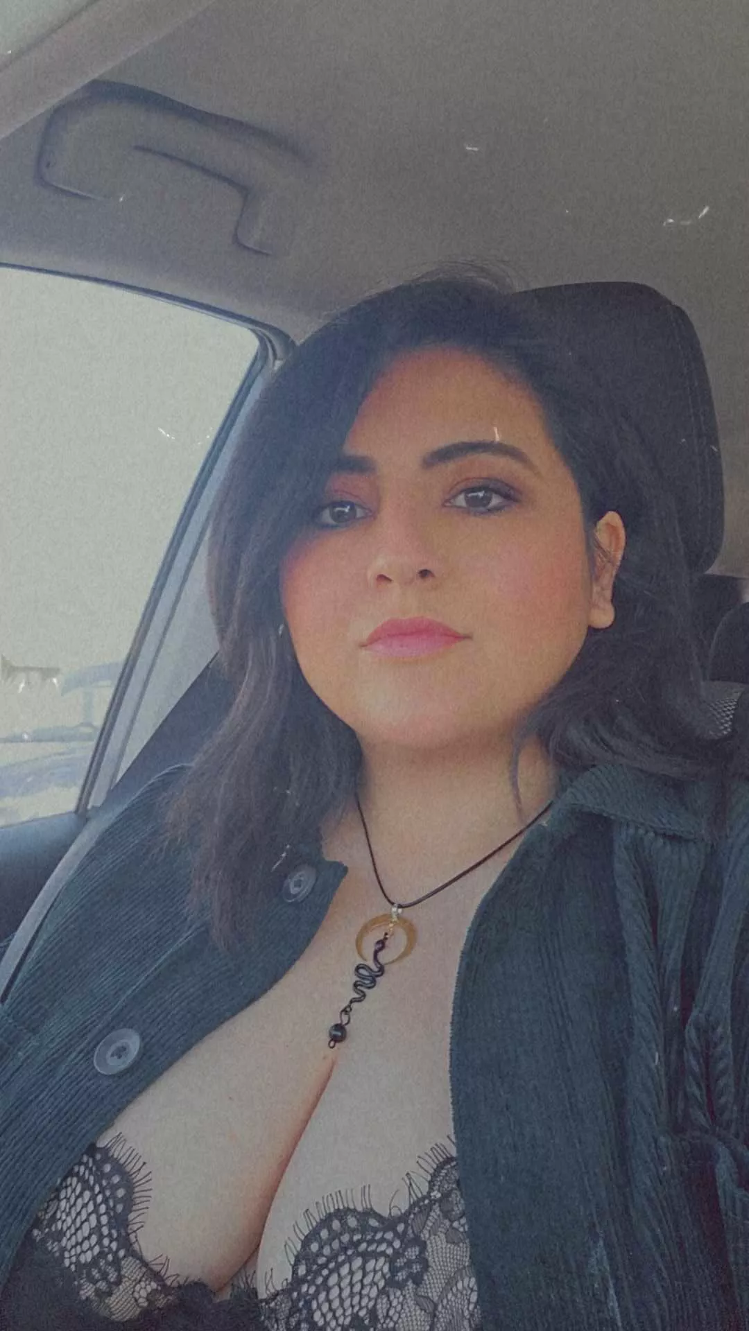 Guess who's back! posted by enchanting_eyes1