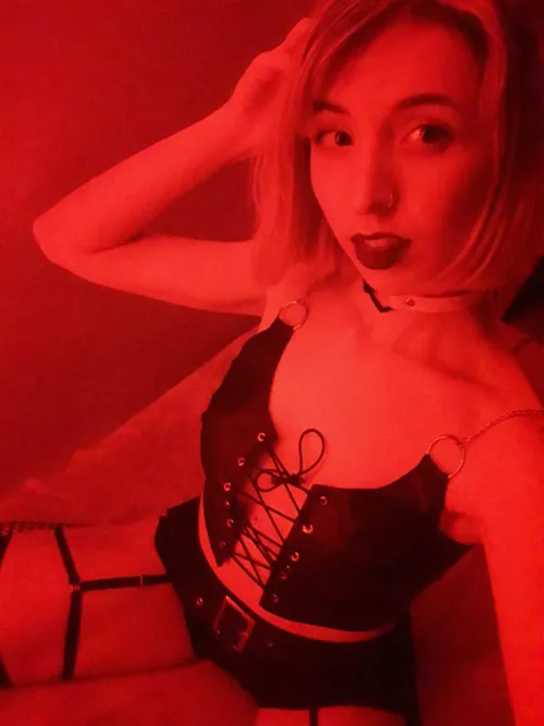 High thight with tiny shorts, yeah or nahh? by violetaamane