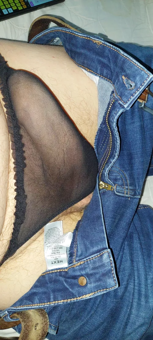 Home alone by ecupboobs