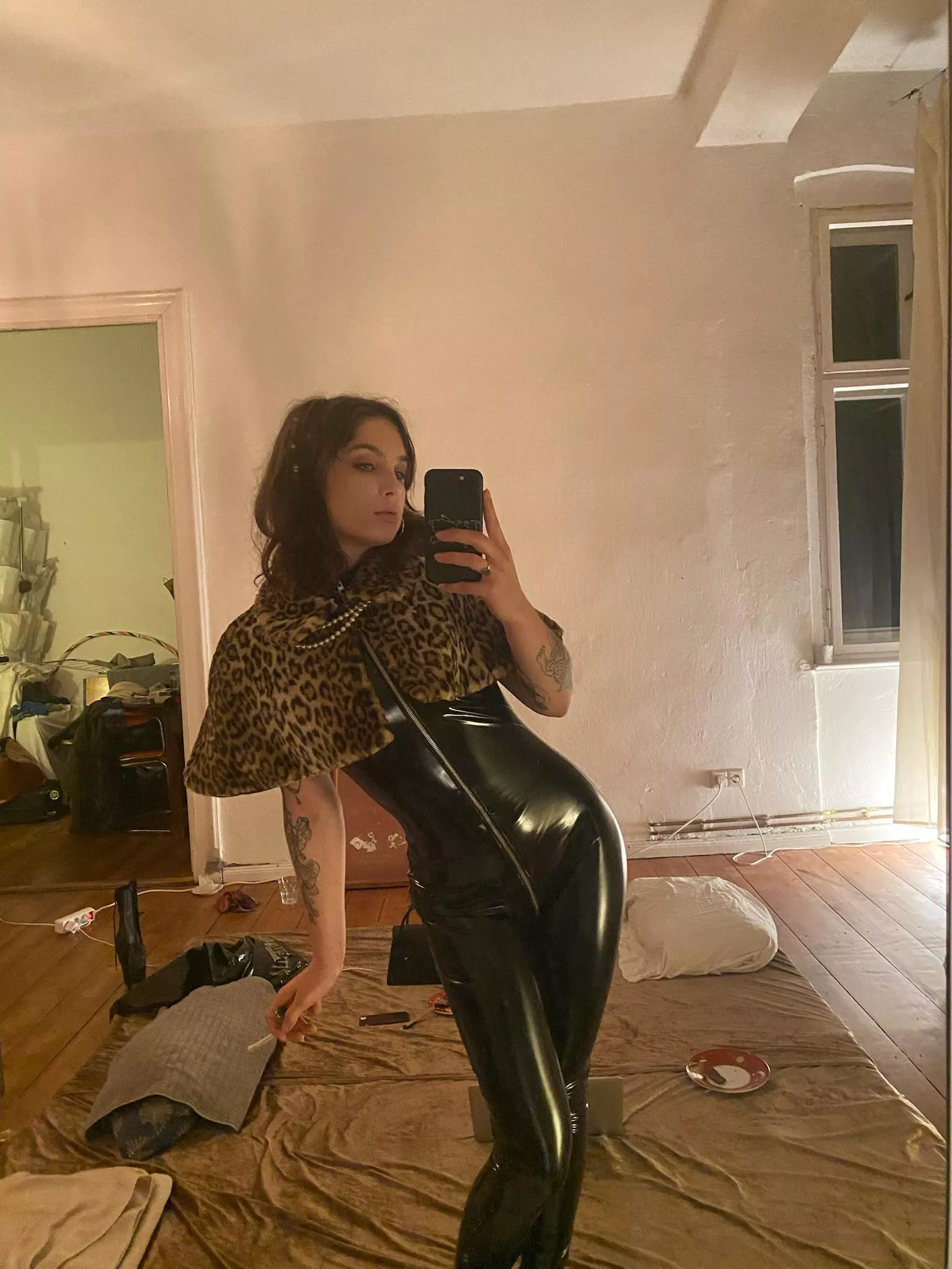 I love it tight, it makes me feel powerful posted by realzoefox