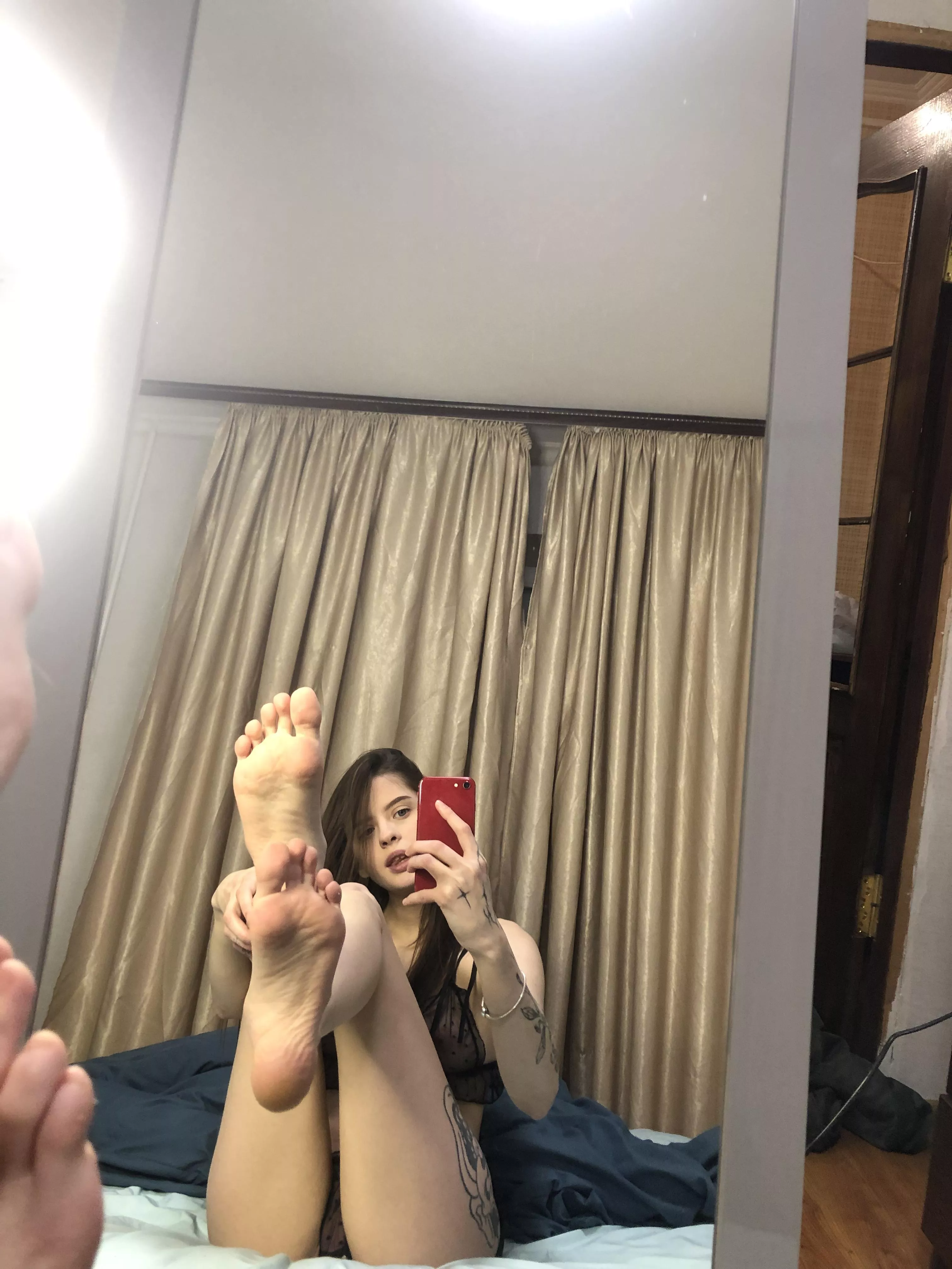 i’m new to the foot fetish world, are my feet good enough?? posted by tessa_tide
