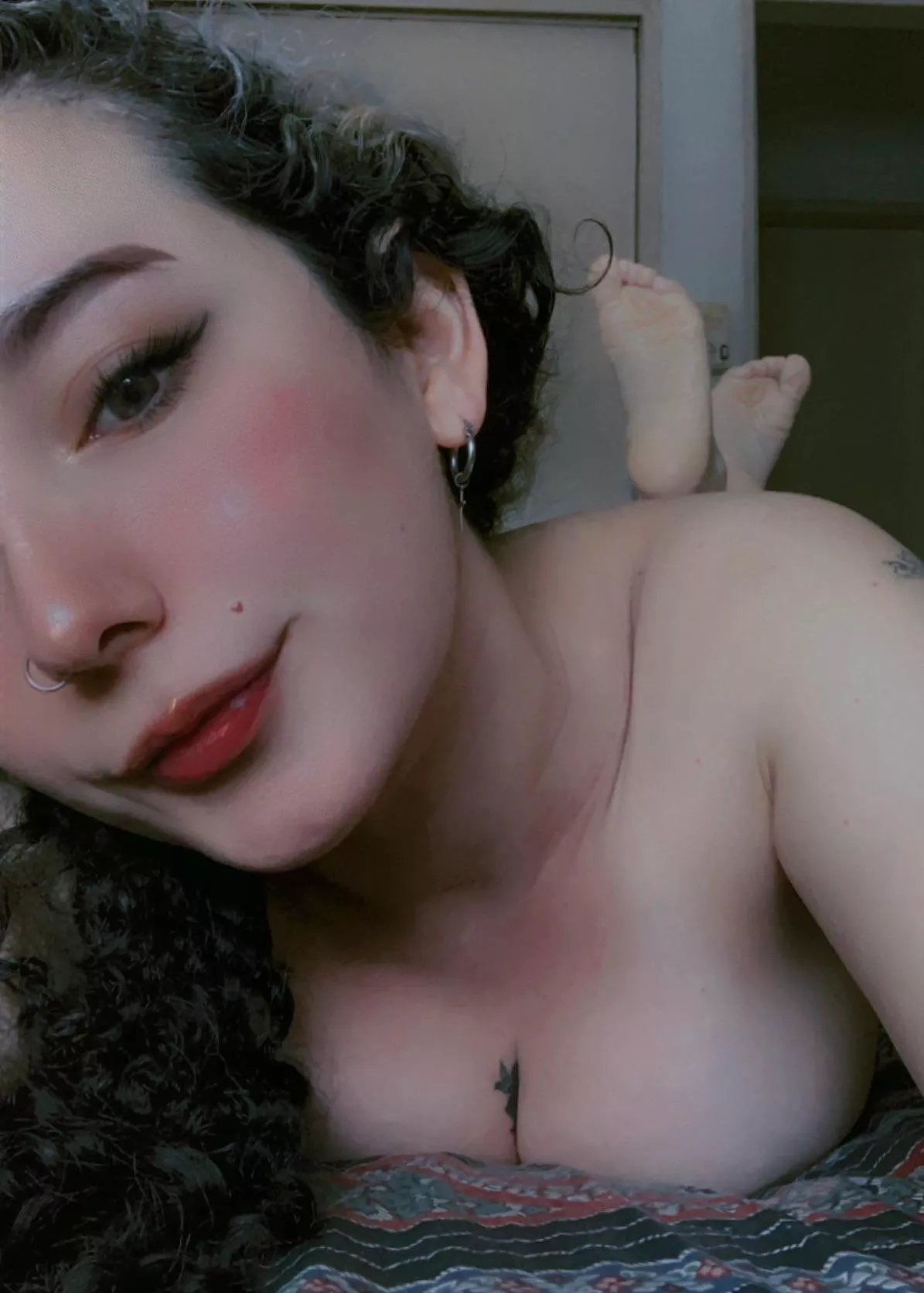 Is this innocent selfie enough to get your cock hard? 🙈 posted by ThePandorasBoxxx