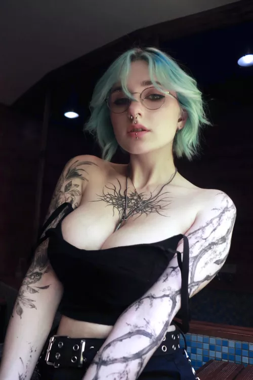 it went well last time i posted here so hi :3 by lyracr0w0