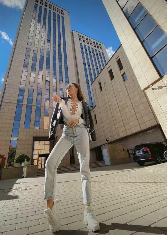 jeans make any look better posted by sexy_maier